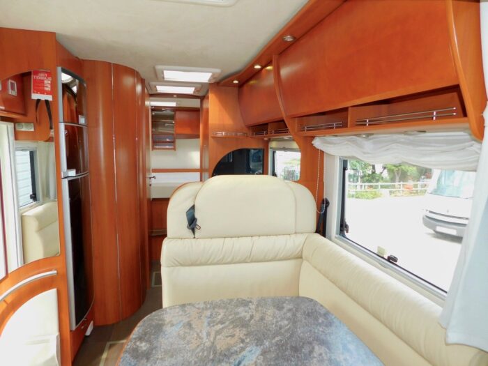 Concorde Credo Emotion 713H Fiat 3.0 L 180 bhp Automatic Luxury 4 Berth with Large Garage for a Scooter etc. £65,999 - Image 30