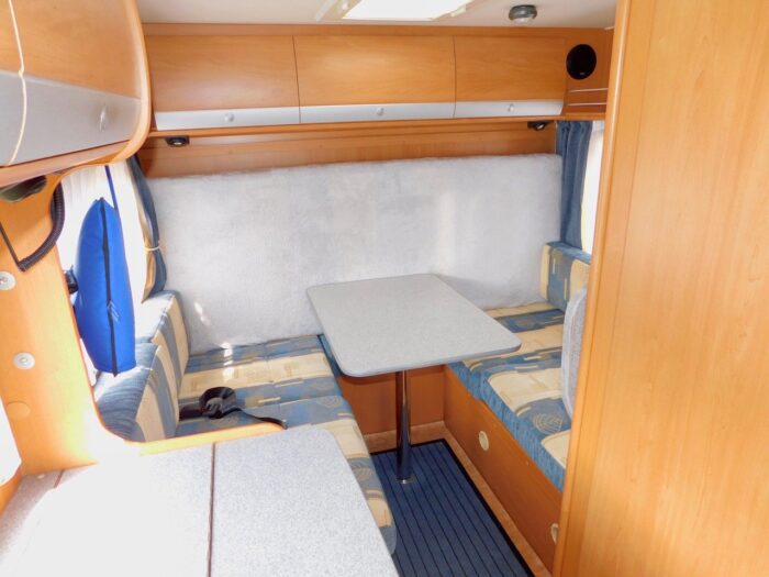Dethleffs Globebus Fiat 2.3 Jtd Luxury 4 Berth. Rear LOUNGE and 5 Seatbelts. £32,999 - Image 2
