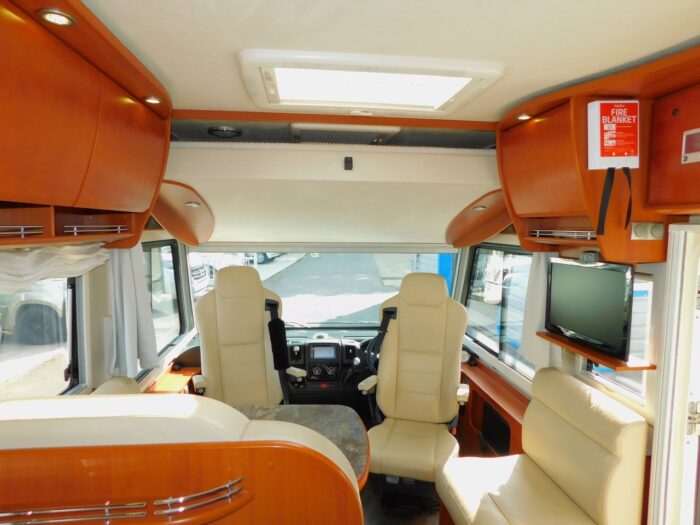 Concorde Credo Emotion 713H Fiat 3.0 L 180 bhp Automatic Luxury 4 Berth with Large Garage for a Scooter etc. £65,999 - Image 16