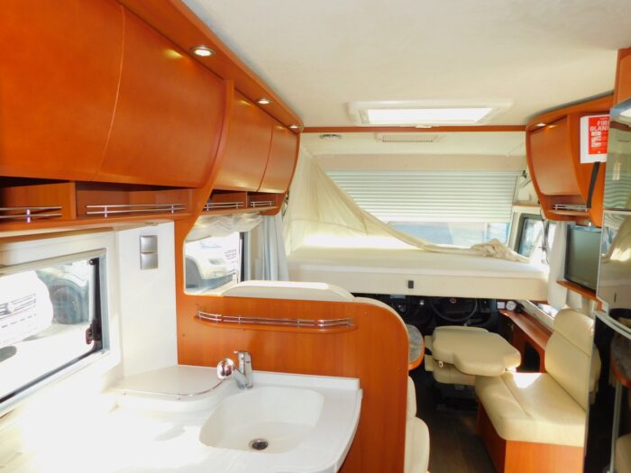 Concorde Credo Emotion 713H Fiat 3.0 L 180 bhp Automatic Luxury 4 Berth with Large Garage for a Scooter etc. £65,999 - Image 14