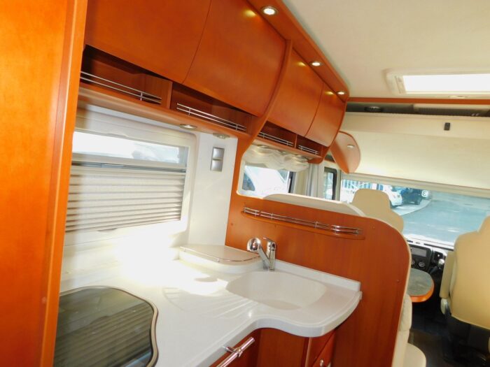 Concorde Credo Emotion 713H Fiat 3.0 L 180 bhp Automatic Luxury 4 Berth with Large Garage for a Scooter etc. £65,999 - Image 13