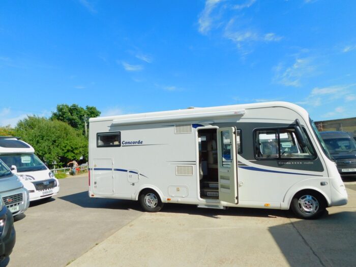 Concorde Credo Emotion 713H Fiat 3.0 L 180 bhp Automatic Luxury 4 Berth with Large Garage for a Scooter etc. £65,999 - Image 6