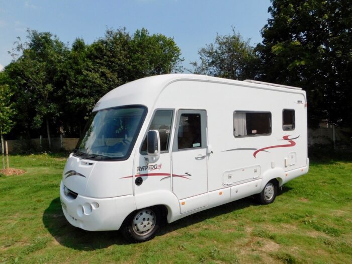 Rapido 927F Luxury 4 Berth Motorhome with 4 x Seat Belts. Fiat 2.8 Hdi with Spacious Lounge and 2 x Double Beds. Only 5.99m Long. £32,000 - Image 31