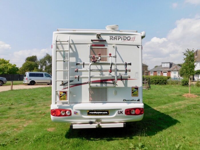 Rapido 927F Luxury 4 Berth Motorhome with 4 x Seat Belts. Fiat 2.8 Hdi with Spacious Lounge and 2 x Double Beds. Only 5.99m Long. £32,000 - Image 30