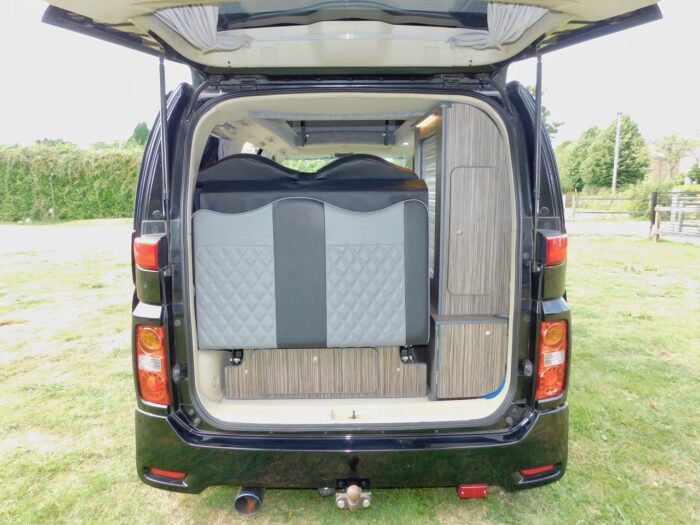 Nissan Elgrand Highway Star 2.5 Petrol AUTOMATIC Switchable from 2 wd to 4 wd. 2 Plus 2 Berth by Free Spirit Campervans £23,999 - Image 8