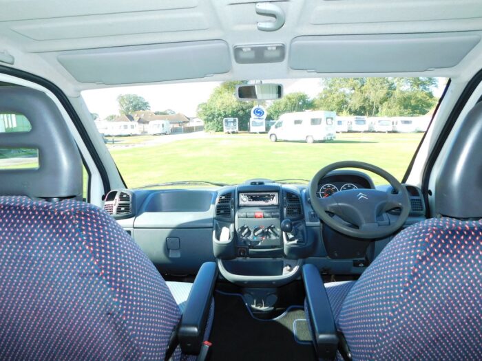 2003 WILDAX CONSTELLATION 2.2 HDI MANUAL Gearbox. 2 BERTH Campervan . 5.99m  £20,999 - Image 5