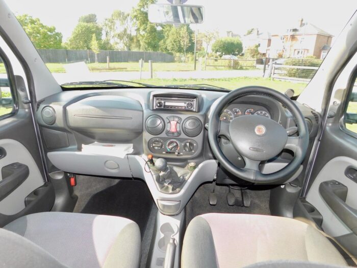 Dolly Doblo 2011 Freedom Compact 2 Berth Campervan.  £10,999 - Image 5