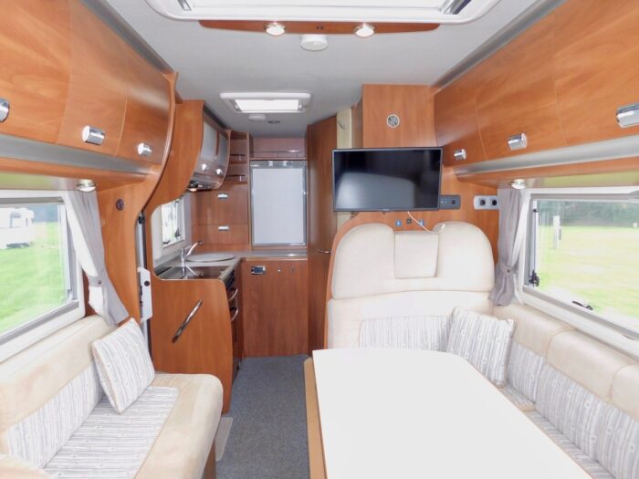 Laika Rexosline 680 LHD with Automatic Gearbox 5 Berth with 4 x Seat Belts. Late 2008 with only 71,000 miles from New with FSH.. £36,999 - Image 26