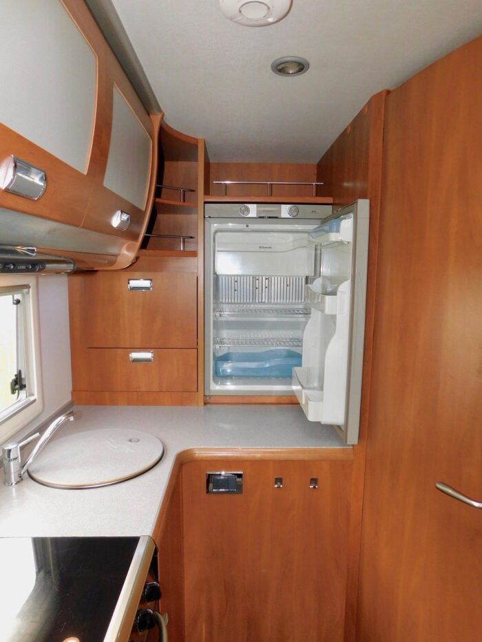 Laika Rexosline 680 LHD with Automatic Gearbox 5 Berth with 4 x Seat Belts. Late 2008 with only 71,000 miles from New with FSH.. £36,999 - Image 22