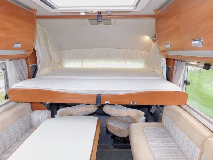 Laika Rexosline 680 LHD with Automatic Gearbox 5 Berth with 4 x Seat Belts. Late 2008 with only 71,000 miles from New with FSH.. £36,999 - Image 12