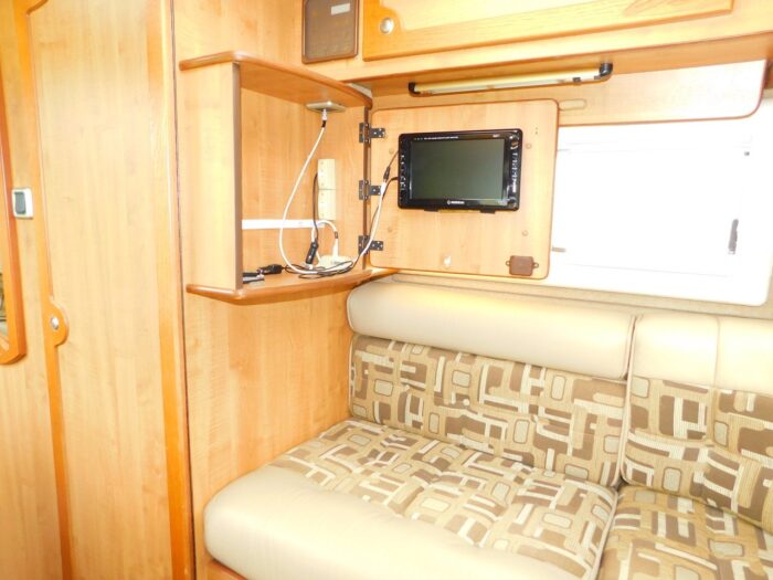 IH Savannah Tio R Luxury 2 Berth Campervan with U Shape REAR LOUNGE. Fiat 2.8 Jtd with Only 60,000 miles from NEW. Only 5.6m Long £24,999 - Image 25