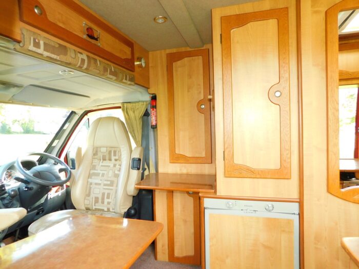 IH Savannah Tio R Luxury 2 Berth Campervan with U Shape REAR LOUNGE. Fiat 2.8 Jtd with Only 60,000 miles from NEW. Only 5.6m Long £24,999 - Image 18
