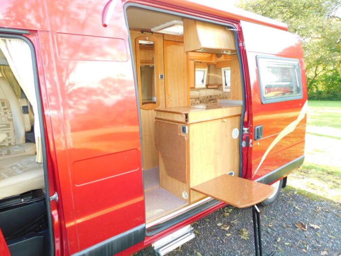 IH Savannah Tio R Luxury 2 Berth Campervan with U Shape REAR LOUNGE. Fiat 2.8 Jtd with Only 60,000 miles from NEW. Only 5.6m Long £24,999 - Image 17