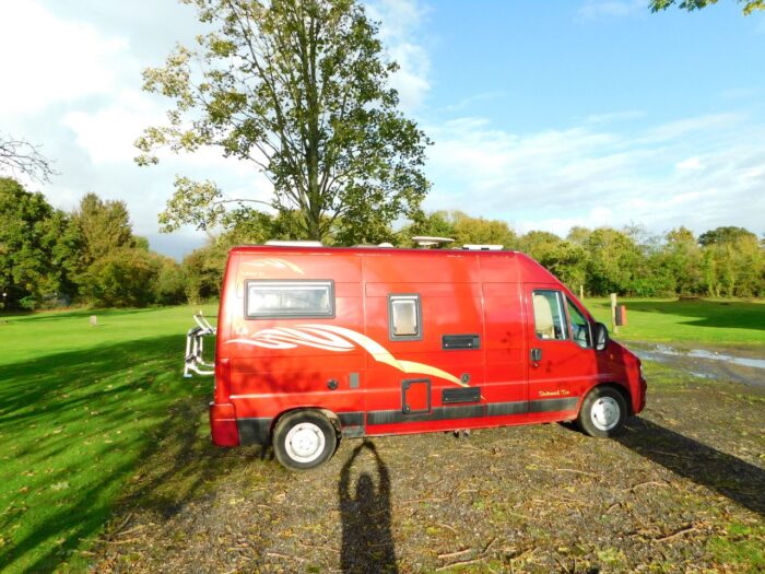 IH Savannah Tio R Luxury 2 Berth Campervan with U Shape REAR LOUNGE. Fiat 2.8 Jtd with Only 60,000 miles from NEW. Only 5.6m Long £24,999 - Image 16