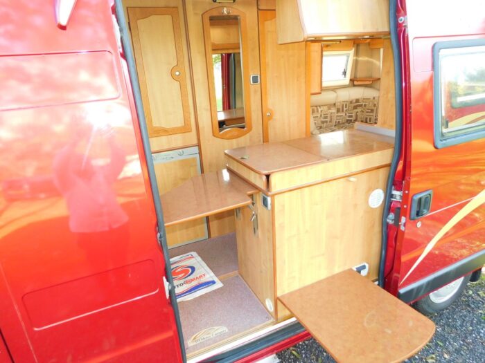 IH Savannah Tio R Luxury 2 Berth Campervan with U Shape REAR LOUNGE. Fiat 2.8 Jtd with Only 60,000 miles from NEW. Only 5.6m Long £24,999 - Image 15