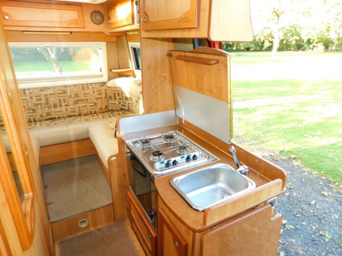 IH Savannah Tio R Luxury 2 Berth Campervan with U Shape REAR LOUNGE. Fiat 2.8 Jtd with Only 60,000 miles from NEW. Only 5.6m Long £24,999 - Image 13