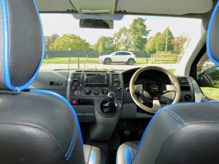 2006 VW T5 Transporter with a T6 front end conversion and rear tailgate. £18,999 - Image 18