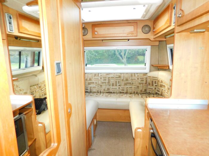 IH Savannah Tio R Luxury 2 Berth Campervan with U Shape REAR LOUNGE. Fiat 2.8 Jtd with Only 60,000 miles from NEW. Only 5.6m Long £24,999 - Image 7