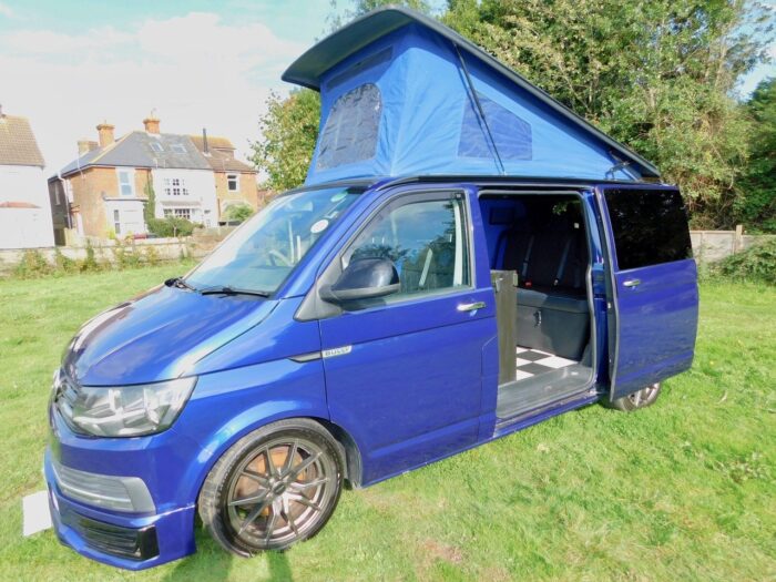 2006 VW T5 Transporter with a T6 front end conversion and rear tailgate. £18,999 - Image 4