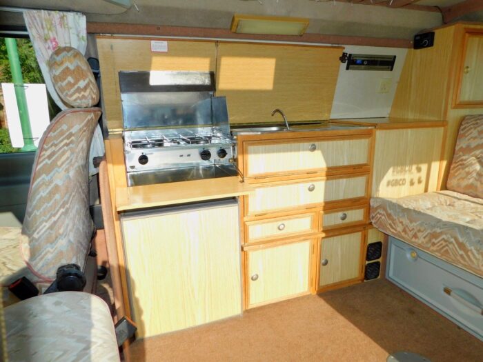 Auto-Sleeper Trident VW T4 2.4d 2 Plus 2 Berth Campervan 1994 with Low Mileage and Power Assisted Steering.  £10,999 Ideal Project - Image 11