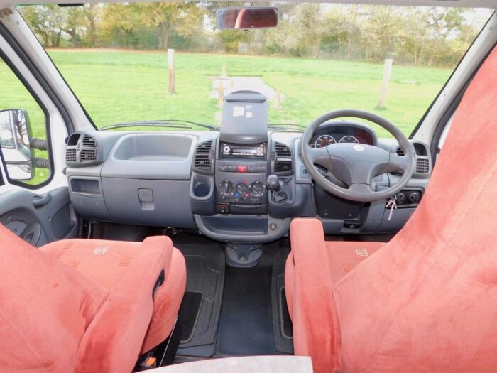 RAPIDO 786F Fiat 2.8 Jtd 4 Berth with Fixed Rear French DOUBLE Corner BED. Only 60,000 miles from New. £24,999 - Image 21