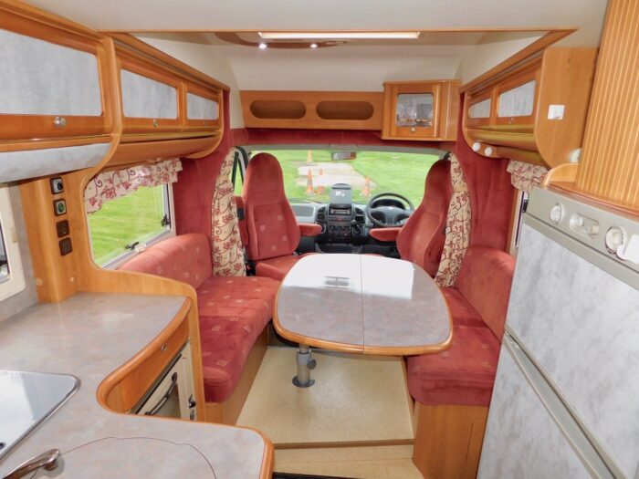 RAPIDO 786F Fiat 2.8 Jtd 4 Berth with Fixed Rear French DOUBLE Corner BED. Only 60,000 miles from New. £24,999 - Image 13