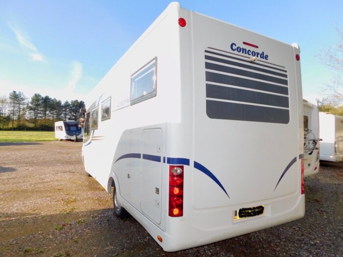 Concorde Credo Emotion 713H Fiat 3.0 L 180 bhp Automatic Luxury 4 Berth with Large Garage for a Scooter etc. £65,999 - Image 4