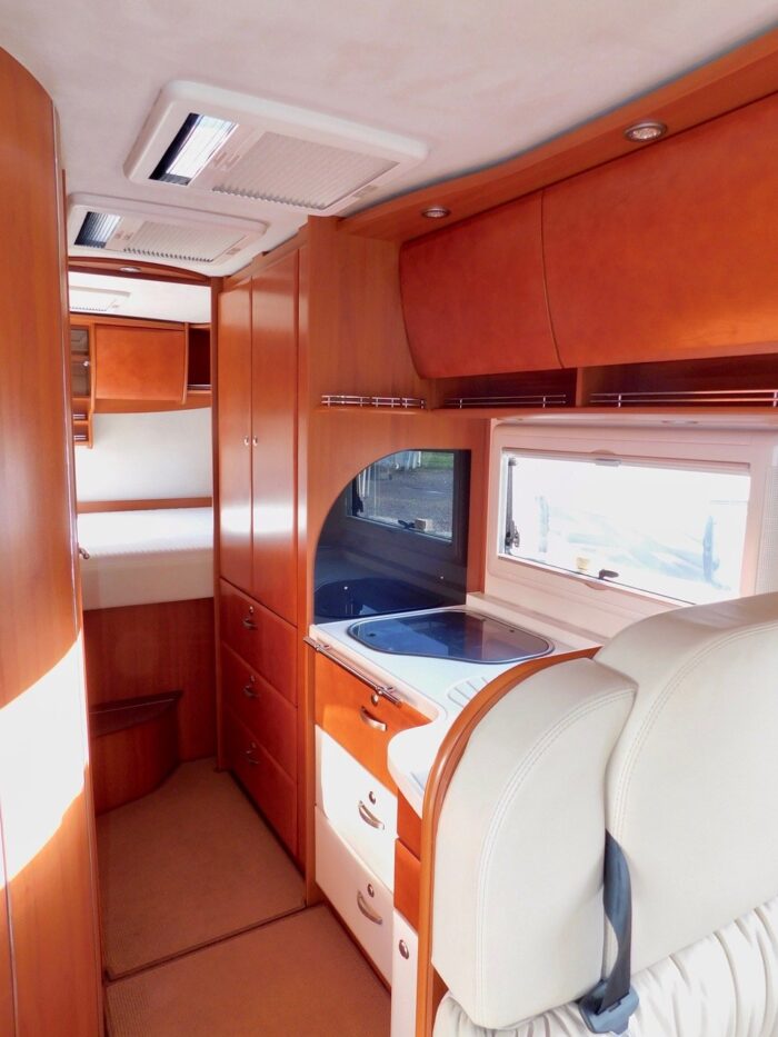 Concorde Credo Emotion 713H Fiat 3.0 L 180 bhp Automatic Luxury 4 Berth with Large Garage for a Scooter etc. £65,999 - Image 2