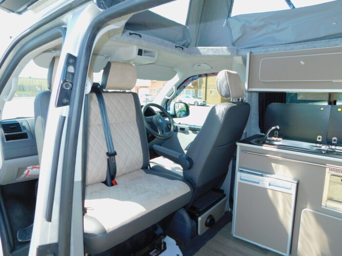 VW T5 SWB TRENDLINE AC EXPEDITION CAMPERS MONTE CARLO 2.0 L 2 Plus 2 Berth with Air Conditioning and Grill, Plus Rear Central Heating..£32,995 - Image 4