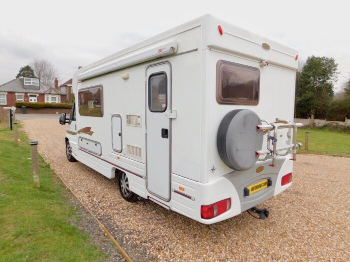 Autocruise Starquest  2.8 litre HDI Five Speed Manual Gearbox. Only 42,000 miles  (Deposit Now Taken) - Image 22