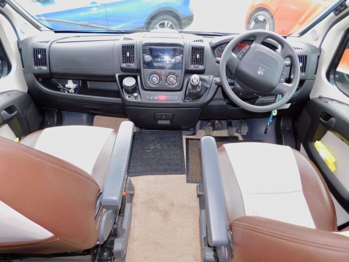 2016 Bailey Approach Autograph 730 Peugeot 2.2 HDi L3 Euro 5 (130 ps) Luxury  4 Berth Bed Motorhome with Island bed £44,999 - Image 27