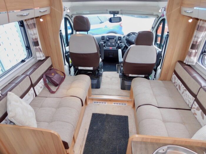 2016 Bailey Approach Autograph 730 Peugeot 2.2 HDi L3 Euro 5 (130 ps) Luxury  4 Berth Bed Motorhome with Island bed £44,999 - Image 25