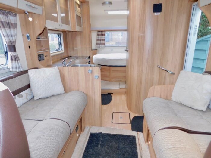 2016 Bailey Approach Autograph 730 Peugeot 2.2 HDi L3 Euro 5 (130 ps) Luxury  4 Berth Bed Motorhome with Island bed £44,999 - Image 23