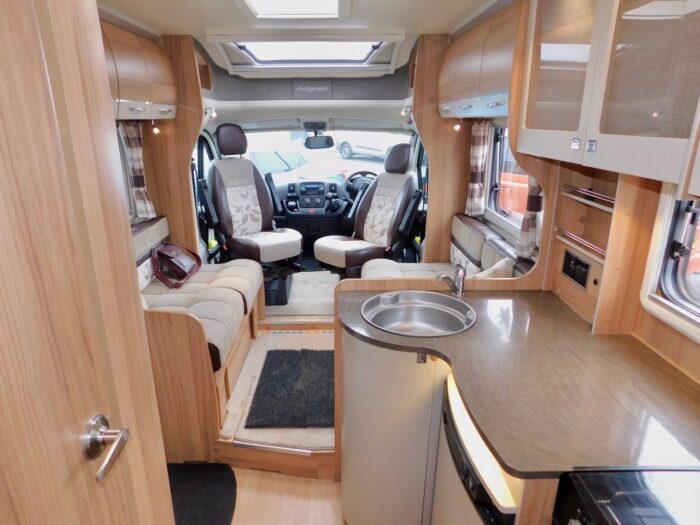 2016 Bailey Approach Autograph 730 Peugeot 2.2 HDi L3 Euro 5 (130 ps) Luxury  4 Berth Bed Motorhome with Island bed £44,999 - Image 18