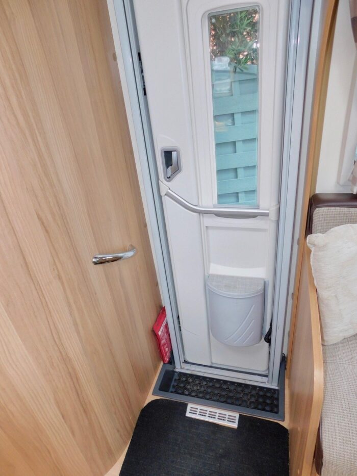 2016 Bailey Approach Autograph 730 Peugeot 2.2 HDi L3 Euro 5 (130 ps) Luxury  4 Berth Bed Motorhome with Island bed £44,999 - Image 11