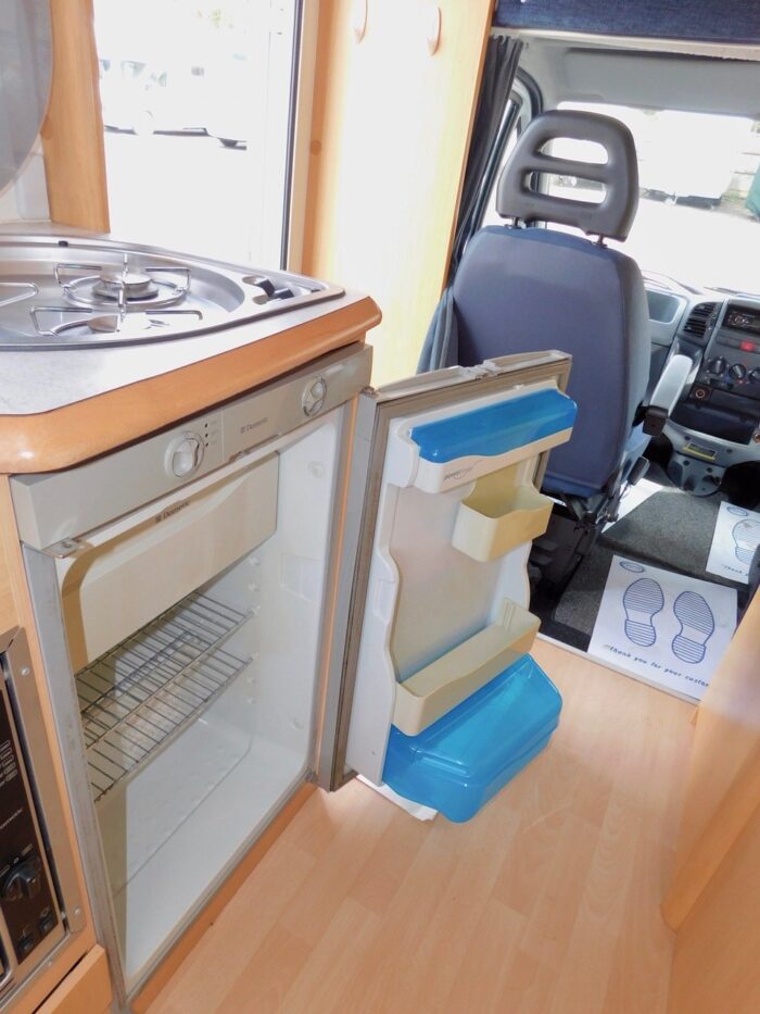 Lunar Champ 520 4 Berth With REAR LOUNGE. Fiat 2.3 Jtd Only 5.6m Long and 2.27m Wide Only 41,563 from new. £18,999 - Image 10
