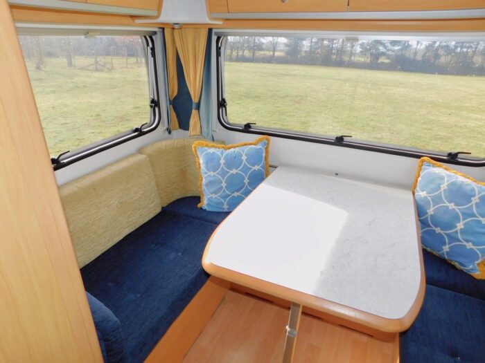 Lunar Champ 520 4 Berth With REAR LOUNGE. Fiat 2.3 Jtd Only 5.6m Long and 2.27m Wide Only 41,563 from new. £18,999 - Image 9