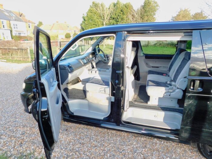 Mazda Bongo 2.0 L Automatic PETROL. 8 Seater and use as a Camper. Hard Top  £7,499 - Image 12