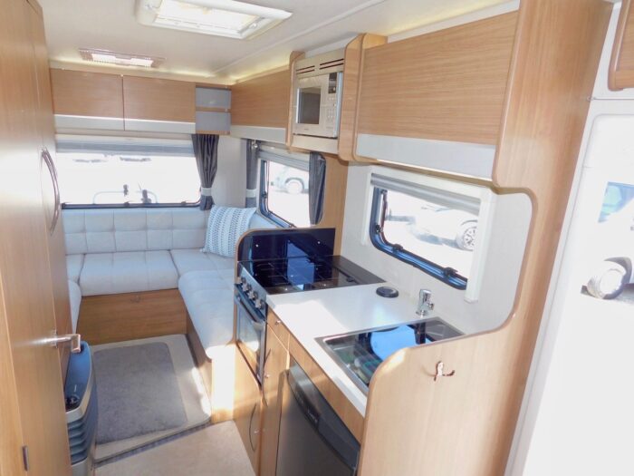 Auto-Trail Tribute t625 AUTOMATIC Fiat 2.3 150 bhp Euro 6 Engine, 4 Berth with 2 x Seat Belts 2018 with Only 11,200 miles from New. ULEZ Compliant. (Deposit Now Taken) - Image 21