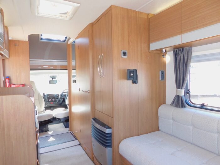 Auto-Trail Tribute t625 AUTOMATIC Fiat 2.3 150 bhp Euro 6 Engine, 4 Berth with 2 x Seat Belts 2018 with Only 11,200 miles from New. ULEZ Compliant. (Deposit Now Taken) - Image 18