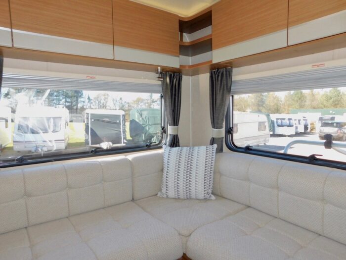 Auto-Trail Tribute t625 AUTOMATIC Fiat 2.3 150 bhp Euro 6 Engine, 4 Berth with 2 x Seat Belts 2018 with Only 11,200 miles from New. ULEZ Compliant. (Deposit Now Taken) - Image 17