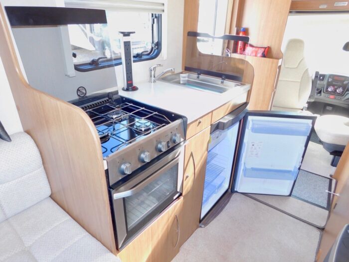 Auto-Trail Tribute t625 AUTOMATIC Fiat 2.3 150 bhp Euro 6 Engine, 4 Berth with 2 x Seat Belts 2018 with Only 11,200 miles from New. ULEZ Compliant. (Deposit Now Taken) - Image 13