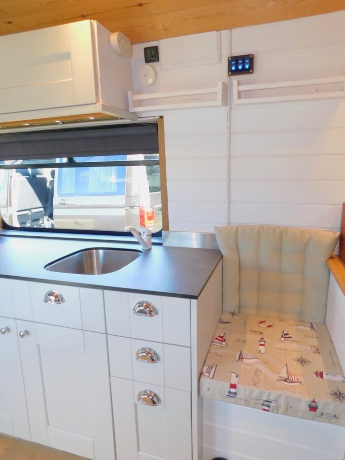 Professionally Hand Crafted 2 Berth Camper Conversion CITROEN RELAY 35 L3H2 2.2 HDI with Only 55,000 miles from New £34,999 - Image 12