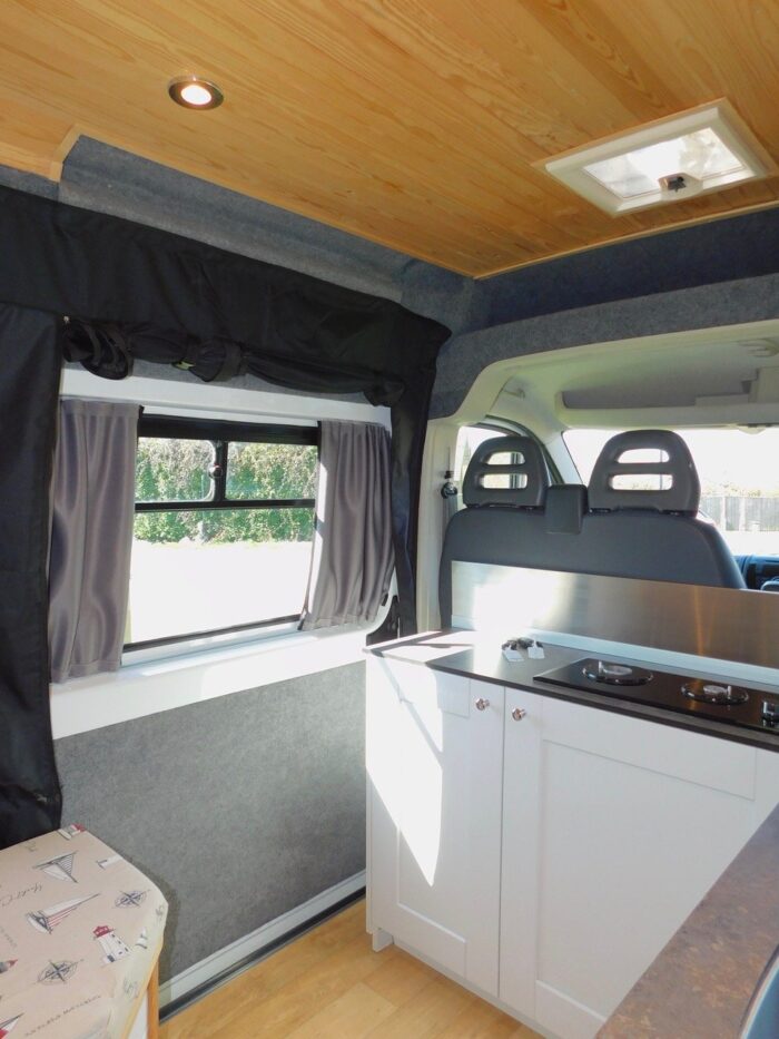 Professionally Hand Crafted 2 Berth Camper Conversion CITROEN RELAY 35 L3H2 2.2 HDI with Only 55,000 miles from New £34,999 - Image 11