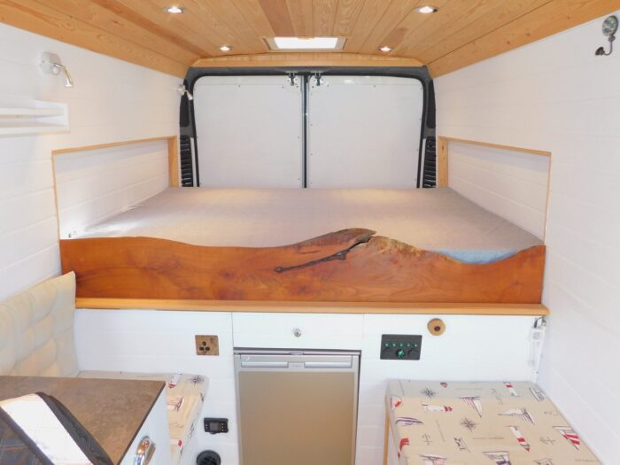 Professionally Hand Crafted 2 Berth Camper Conversion CITROEN RELAY 35 L3H2 2.2 HDI with Only 55,000 miles from New £34,999 - Image 10