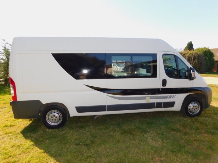 Professionally Hand Crafted 2 Berth Camper Conversion CITROEN RELAY 35 L3H2 2.2 HDI with Only 55,000 miles from New £34,999 - Image 7