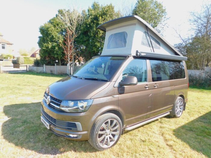 Camper King St. Tropez VW 4 Berth Camper Van 2.0 Tdi High Line with Tailgate and 5 Seatbelts. Only 72,000 miles and 2 previous owners from New. April 2017 17 plate. £35,999 - Image 4
