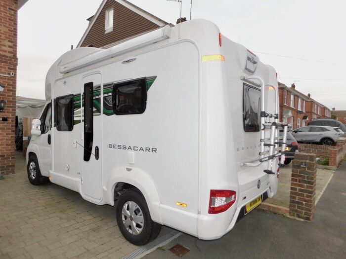 Bessacarr 424 Fiat 2.3 - 2 130 bhp. 4 Berth with 4 x 3 point Seat Belts. Plated Weight 3500 Kgs and Only 5.99m Long and 2.82m High and 2.38m Wide. £47,999 - Image 28