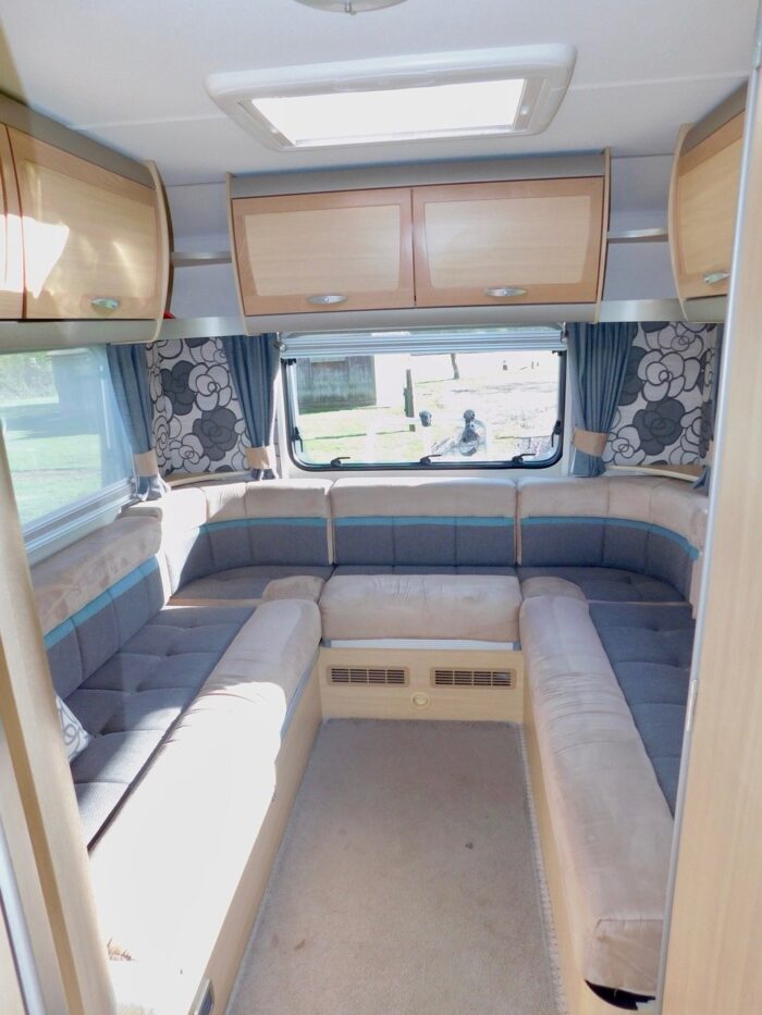Bessacarr E695 Luxury 4 Berth with 4 x 3 point Seat Belts and 2 x Seating and Dining Areas. Only 7m Long. (Deposit Now Taken) - Image 28