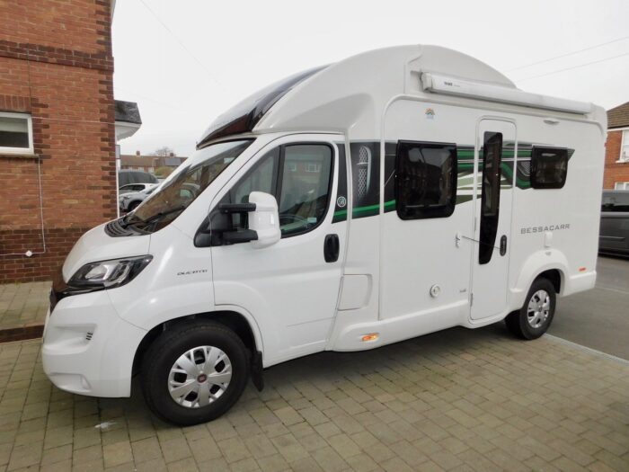 Bessacarr 424 Fiat 2.3 - 2 130 bhp. 4 Berth with 4 x 3 point Seat Belts. Plated Weight 3500 Kgs and Only 5.99m Long and 2.82m High and 2.38m Wide. £47,999 - Image 26